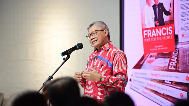 Michael Trias Kuncahyono, Penulis Francis, Pope For The People