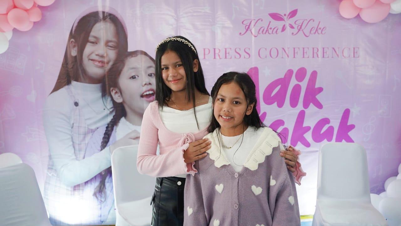 Kaka Keke merilis official music video dari single perdana mereka yang berjudul "Adik Kakak."