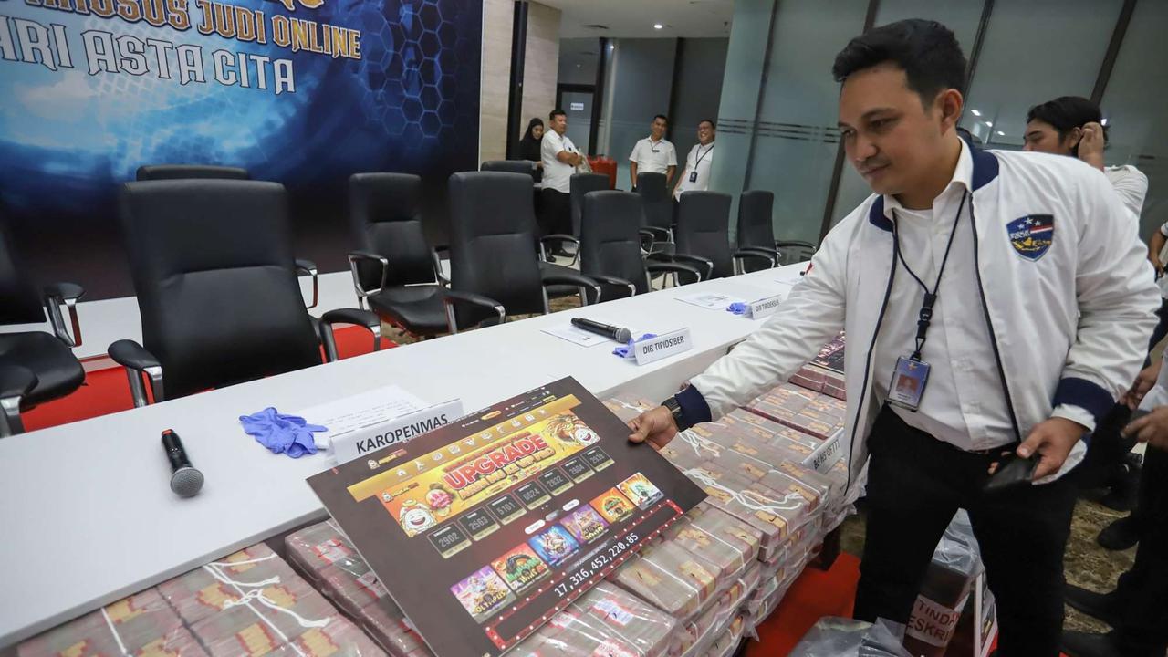 Polisi sita uang Rp61 miliar terkait kasus judi online