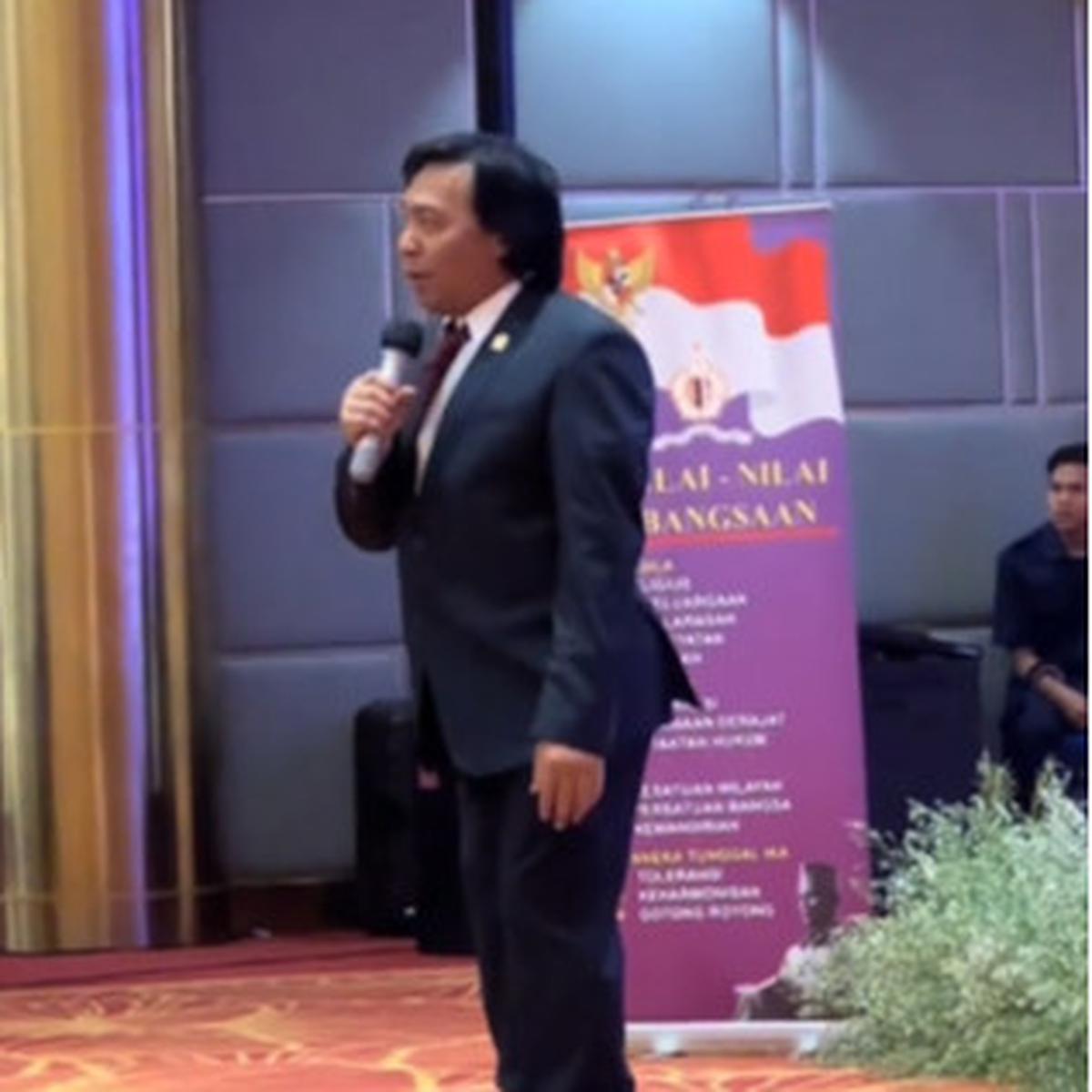 Pidato Lucu Komeng
