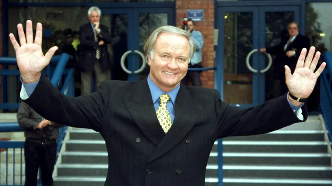 Mantan Manajer MU Ron Atkinson