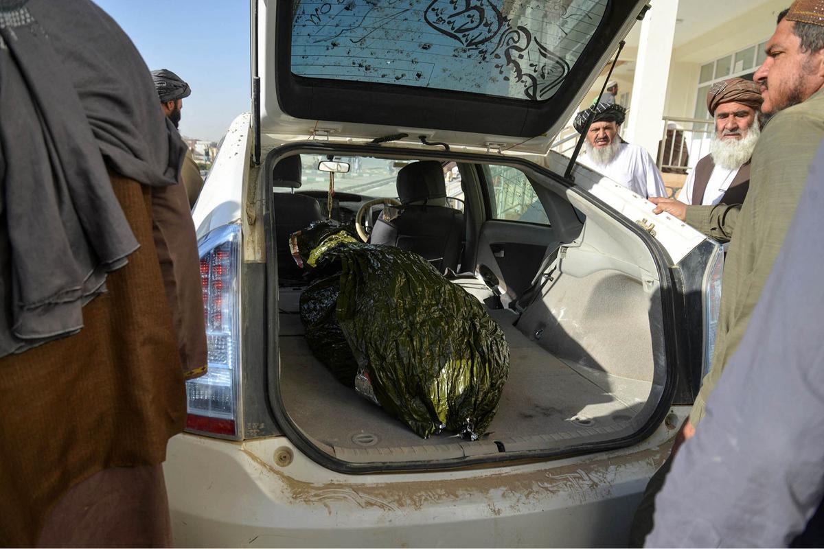FOTO: Pasukan Taliban dan Pakistan Saling Gempur, 15 Warga Sipil Tewas