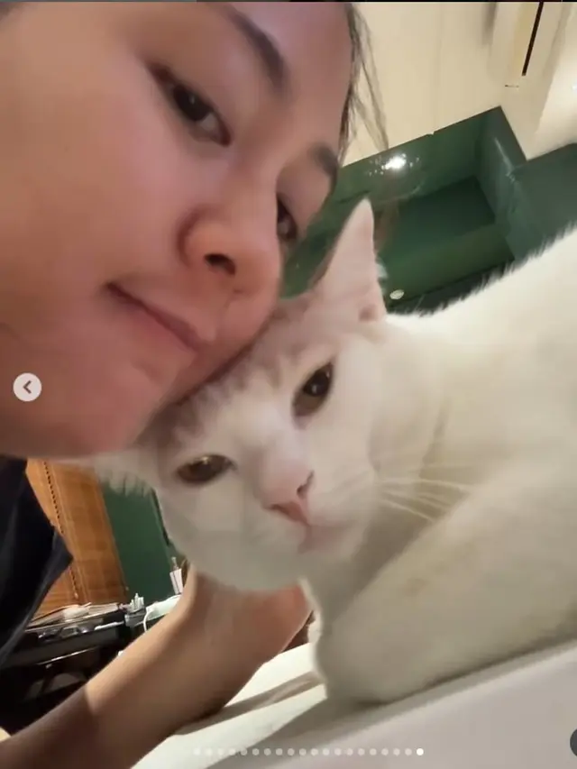 6 Potret Sherina Munaf dan Kucing Peliharaannya, Kerap Berbagi Momen Gemas