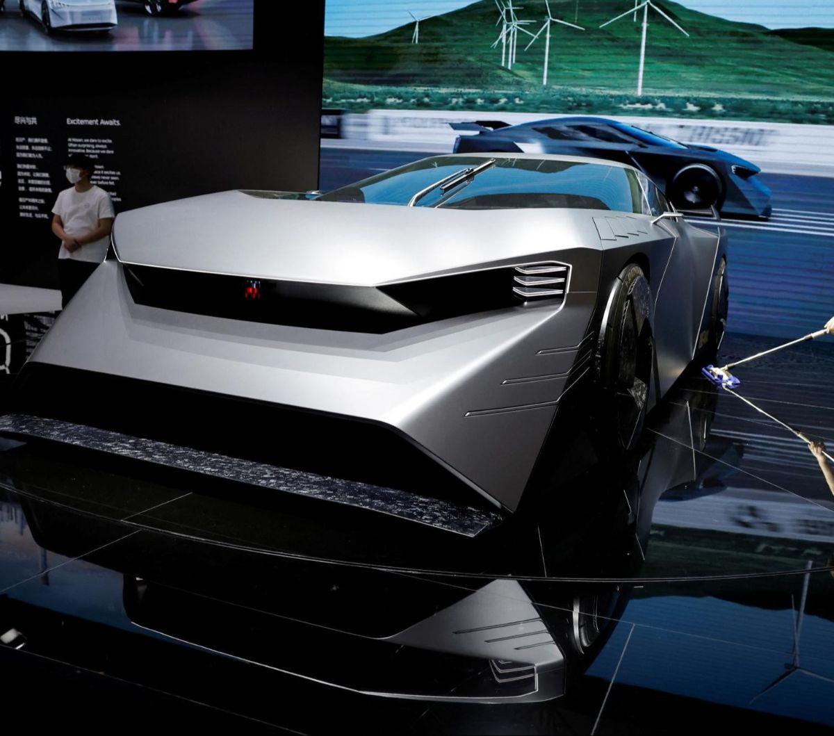 Pameran ini menjadi ajang bagi para produsen mobil untuk memamerkan teknologi terbaru mereka dalam menghadirkan mobil listrik yang ramah lingkungan dan inovatif. Produsen mobil ternama mulai dari BMW, Nissan, Cadillac, Xiaomi dan lain sebagainya hadir di