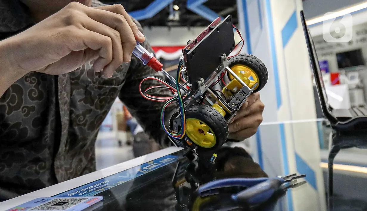 Dari kompetisi yang dihadiri dan diikuti para inovator muda diharapkan akan mampu menciptakan inovasi terdepan di bidang AI and Robotic. (Liputan6.com/Herman Zakharia)