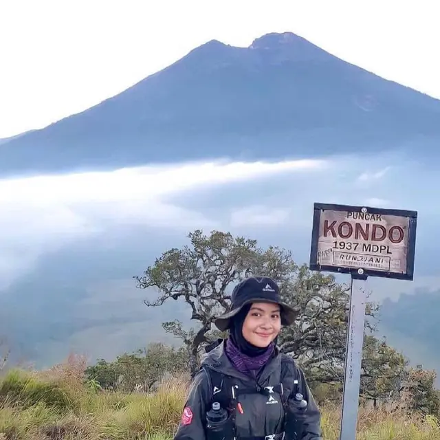 Pendaki berada di Gunung Kondo