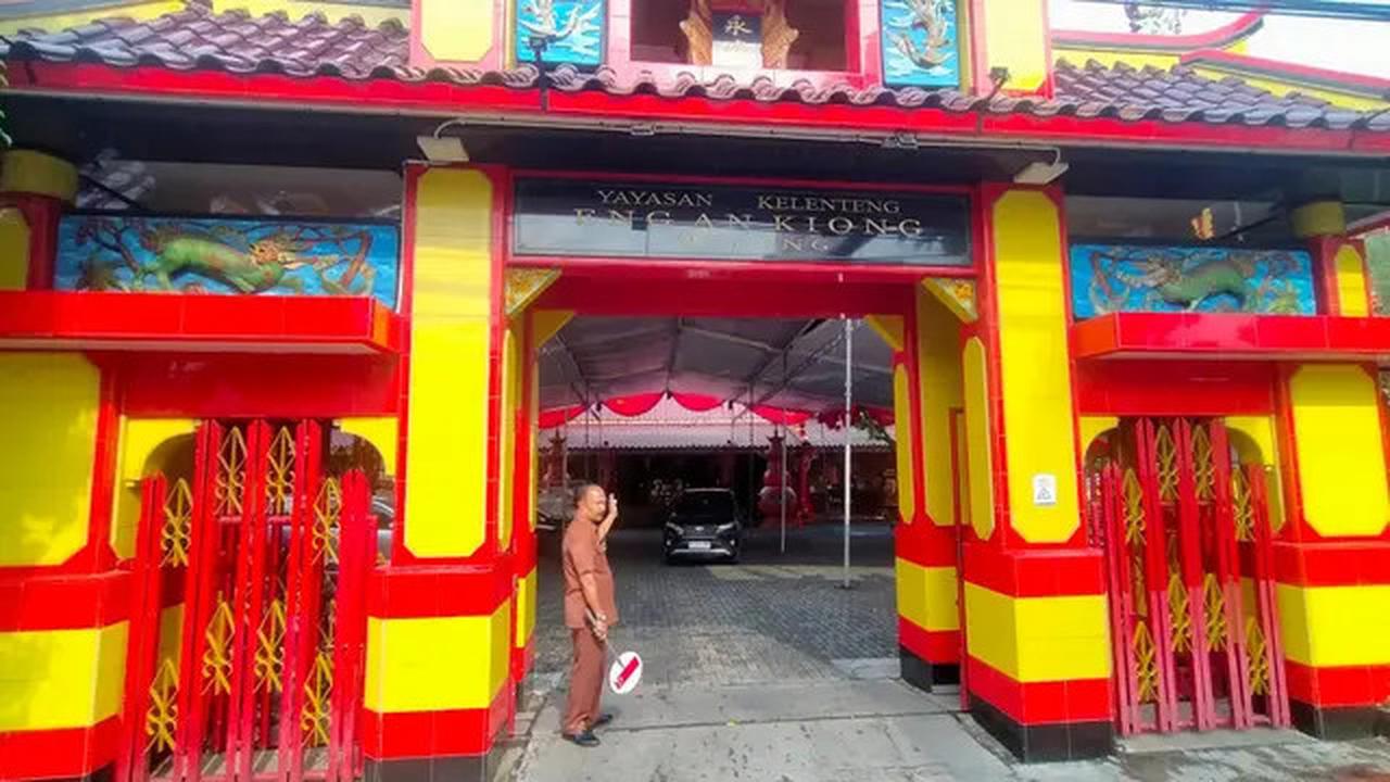 Cerita Penjaga Kelenteng di Malang Temukan Pendemo Dilaporkan Hilang, Dikira Anak Punk yang Kerap Mengamen