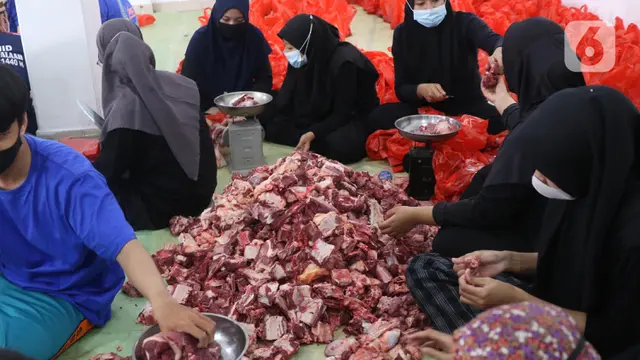 FOTO: Pemotongan Hewan Kurban di Hari Raya Idul Adha