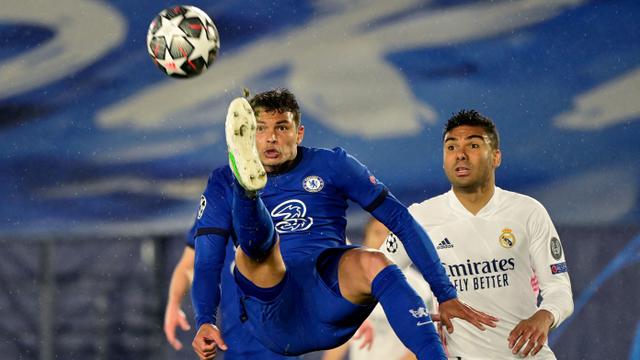 FOTO: Chelsea Curi Poin di Markas Real Madrid