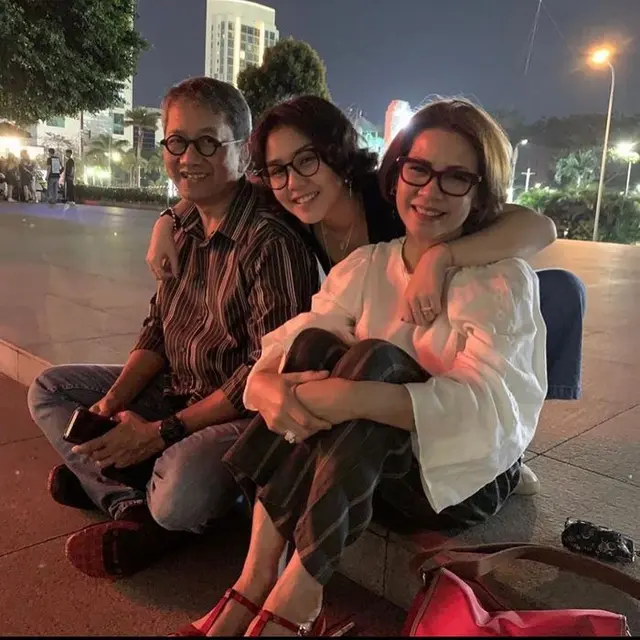 Momen Kedekatan 6 Seleb dengan Ayah Sambungnya, Kompak Banget