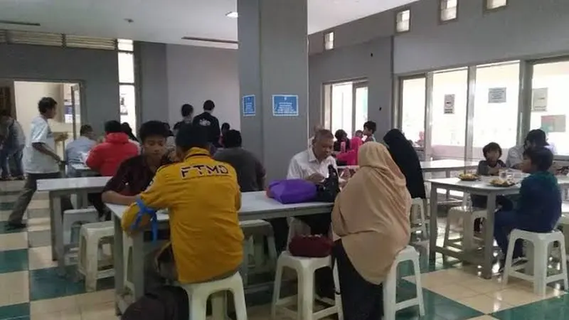 Masa Pandemi, Kantin Masjid Salman ITB Disulap Jadi Lumbung Sembako bagi Keluarga Rentan