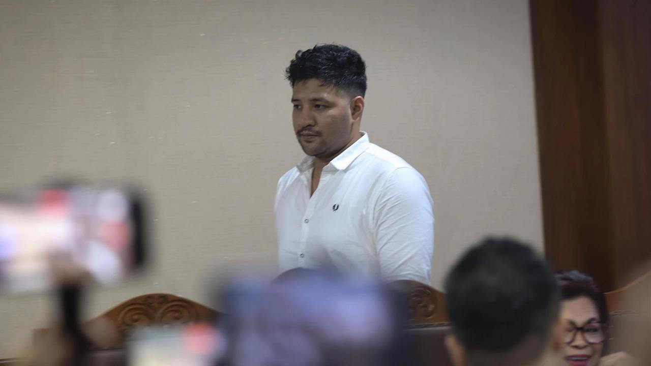 FOTO; FOTO: Ammar Zoni Divonis Tujuh Tahun Penjara dalam Kasus Narkotika Rutan Salemba