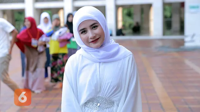 [Bintang] Prilly Latuconsina