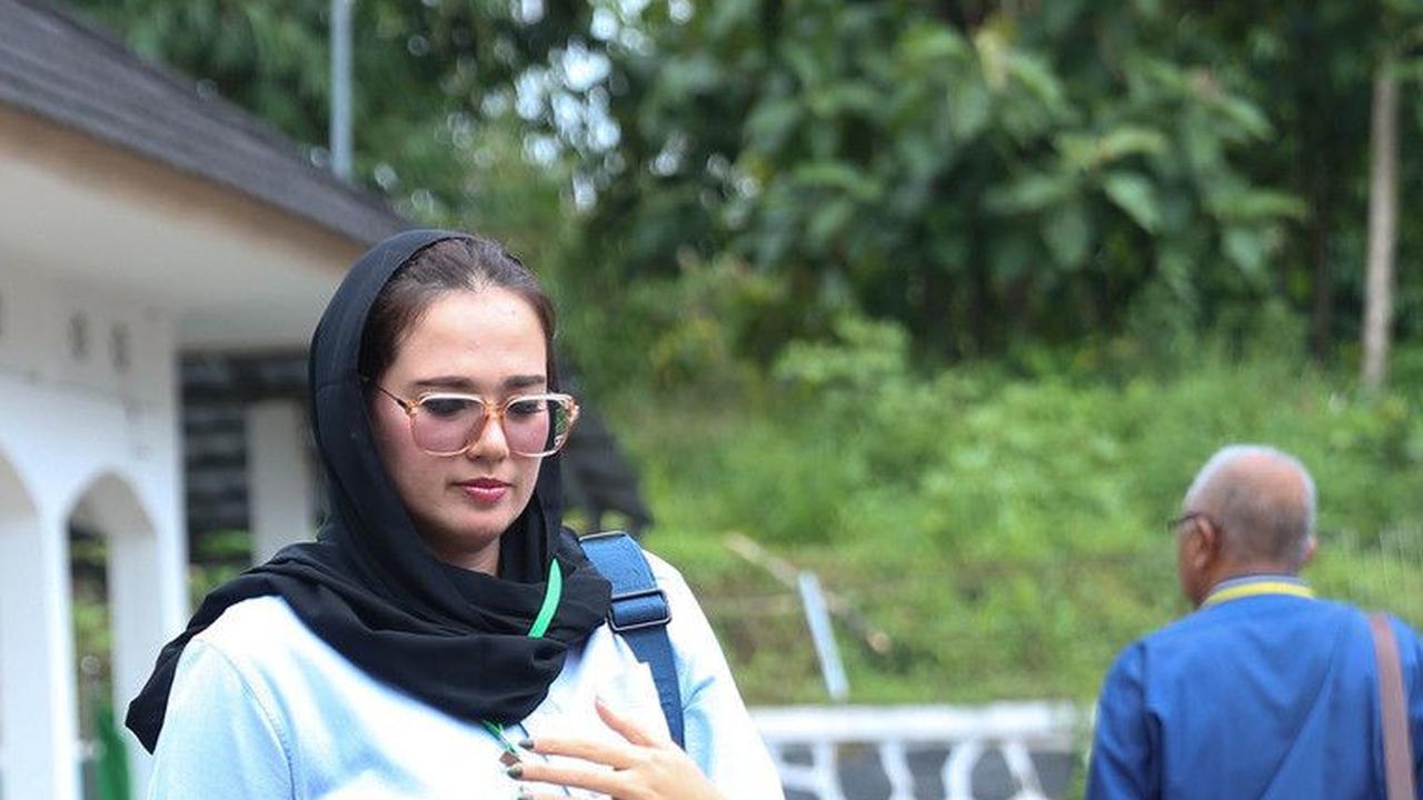 Saling Serang Mengenai Nafkah, Berikut ini 10 Potret Catherine Wilson dan Idham Masse di Sidang Cerai