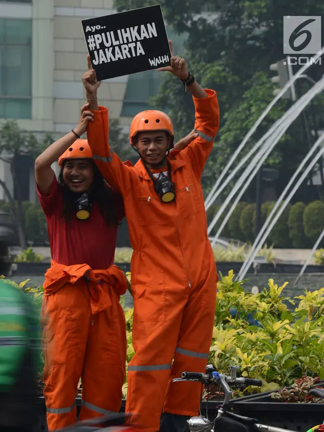 Aktivis dari Gerakan Inisiatif Bersihkan Udara Koalisi Semesta