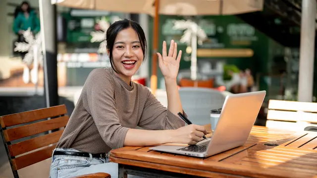 wanita oktober gampang akrab