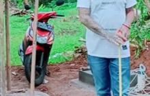 Usai Pensiun Dituding Akan Jadi Preman, Hoho Alkaf Kades Bertato Tanggapi dengan Santai 'Piara Kambing Ngarit Mencari Rumput