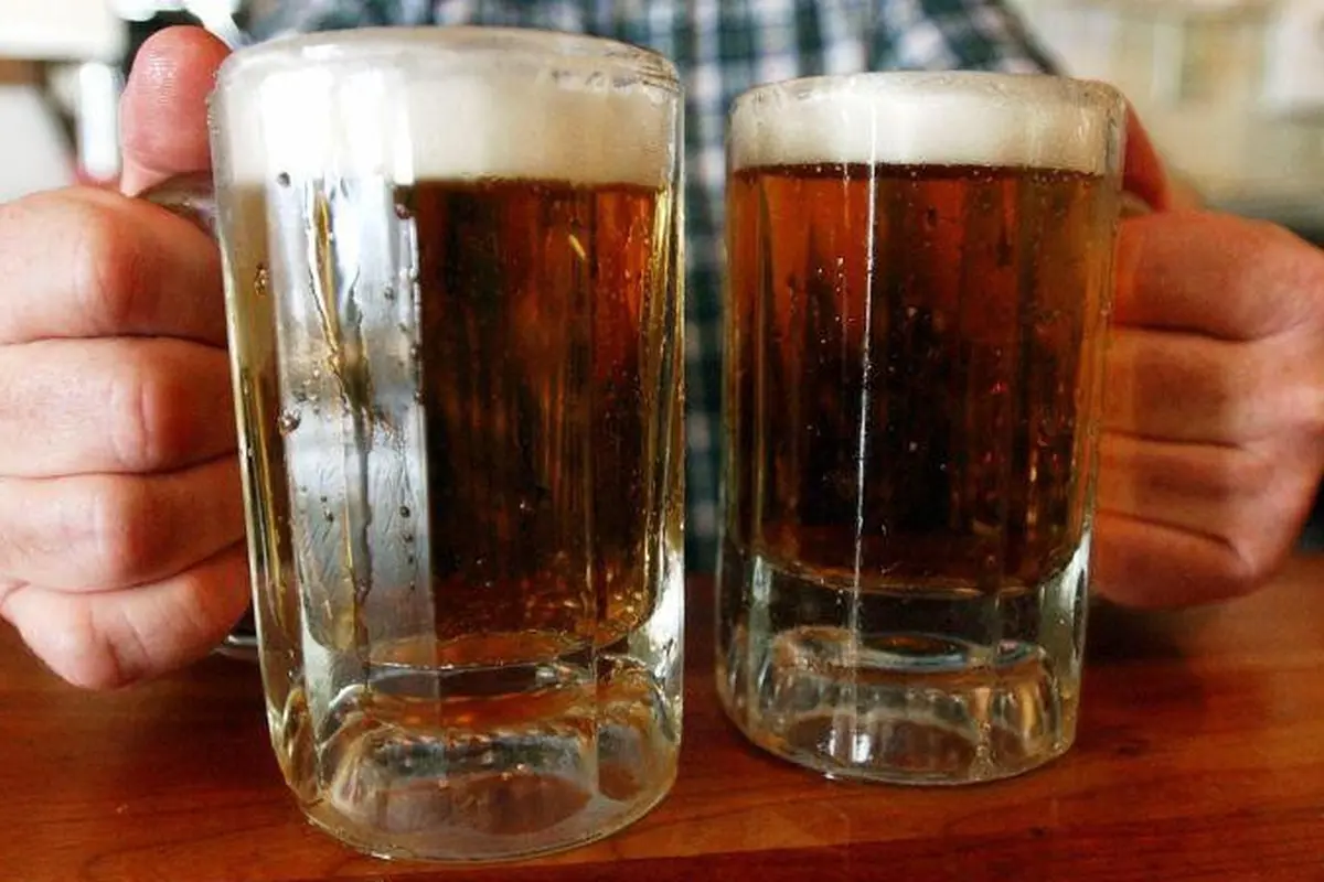 Ilustrasi minuman alkohol Bir (AP/Tony Talbot)