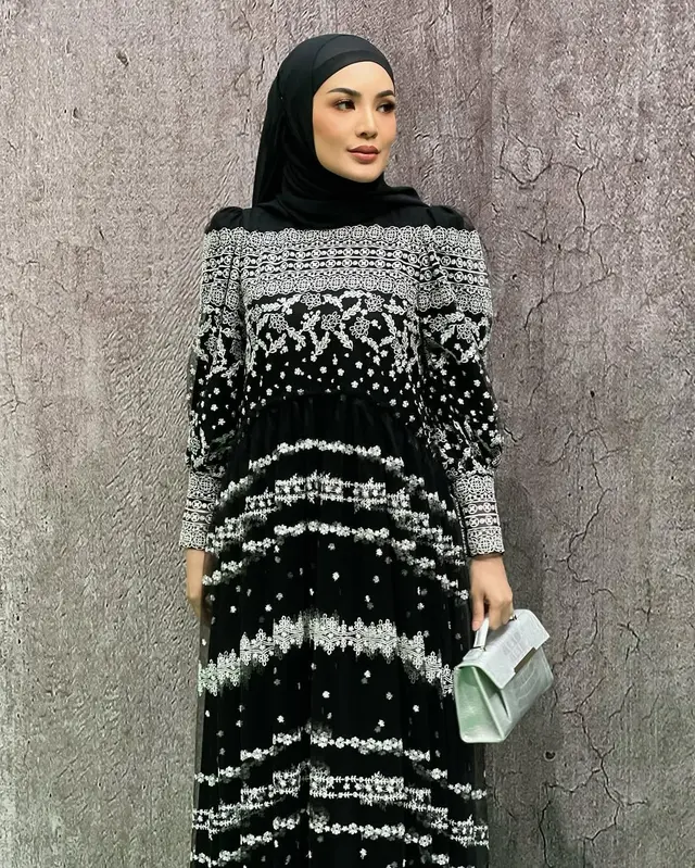 6 Artis ini memutuskan berhijab di tahun 2024, bagian perjalanan spiritual