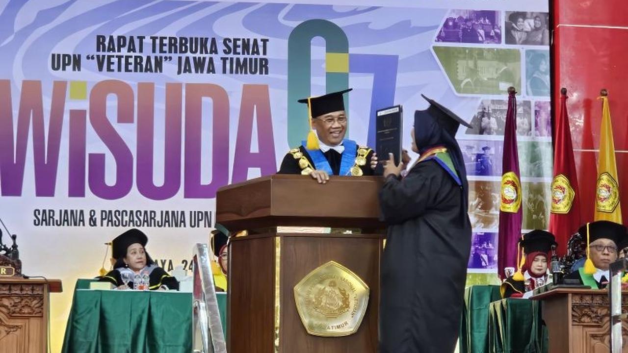 Rektor UPN Jatim Dorong Lulusan Berintegritas Hadapi Dinamika Global