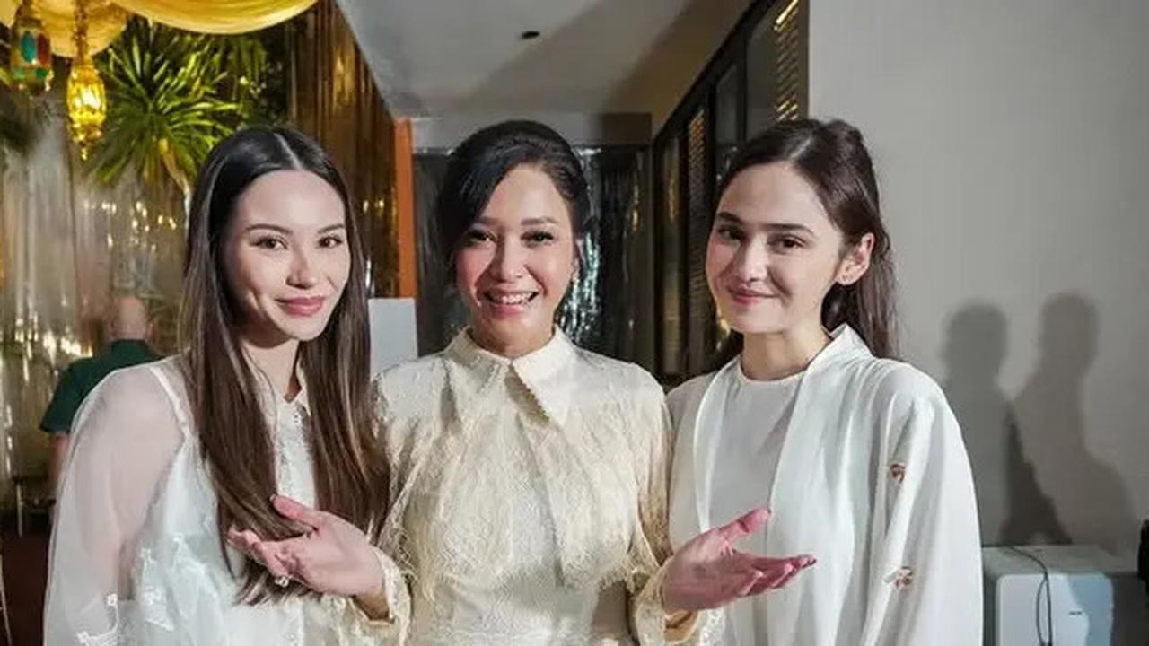 Potret Cantik Elegan Maia Estianty Pakai Dress Putih saat Halal Bihalal Bareng Keluarga,  Tak Kalah Memesona dari Dua Calon Mantu