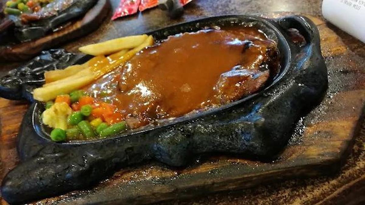 lustrasi steak.