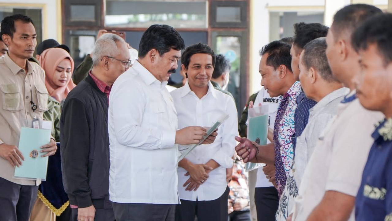 Menteri dan Wakil Menteri Agraria dan Tata Ruang/Badan Pertanahan Nasional (ATR/BPN), Hadi Tjahjanto dan Raja Juli Antoni