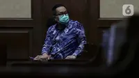 Terdakwa kasus dugaan suap penghapusan red notice atas nama Djoko S Tjandra, Brigjen (Pol) Prasetijo Utomo bersiap menjalani sidang pembacaan tuntutan di Pengadilan Tipikor Jakarta, Senin (8/2/2021). Prasetijo Utomo dituntut 2,5 tahun penjara, denda Rp 100 Juta. (Liputan6.comHelmi Fithriansyah)