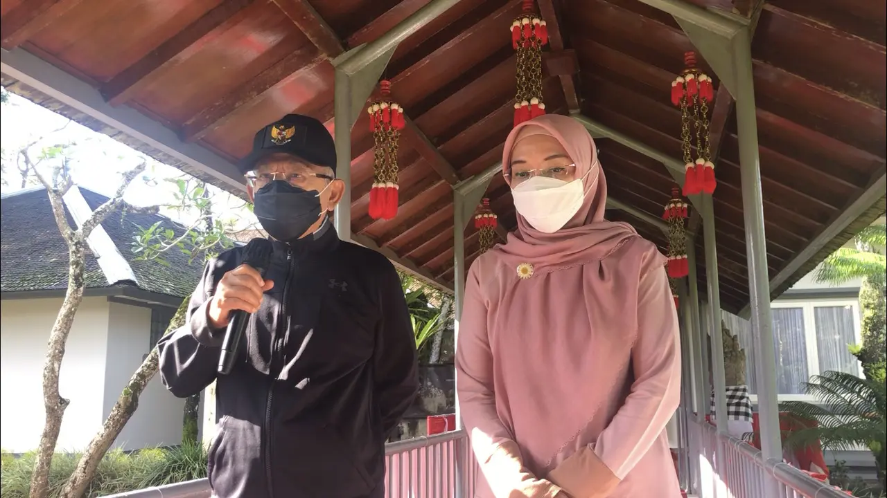 Wakil Presiden Ma'ruf Amin di Istana Kepresidenan Tampaksiring, Bali. Dia meminta ada gerak penanganan bencana letusan Gunung Semeru.