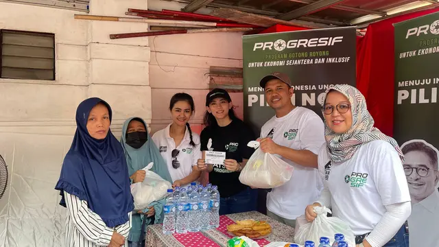 'Aksi Pasar Progresif, Tebus Murah' ratusan paket Sembako