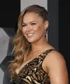 Ronda Rousey, kisah kehidupan aktris kelahiran California 28 tahun lalu ini akan dibuatkan film. (Bintang/EPA)
