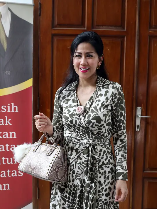 Pada sidang mediasi, kedua belah pihak belum dikonfrontir tentang masalah harta gono-gini. (Nurwahyunan/Bintang.com)