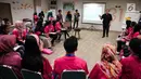 Suasana pelatihan dasar kepemimpinan kepada 21 calon menteri cilik di Jakarta, Senin (9/10). Sebanyak 21 calon menteri cilik dari 12 provinsi mengikuti pelatihan dasar kepemimpinan yang diselenggarakan oleh Plan International. (Liputan6.com/Faizal Fanani)