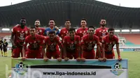 Persiba Balikpapan saat melawan PS TNI pada laga Liga 1 2017 di Stadion Pakansari, Bogor, Jumat (5/5/2017). (Bola.com/Nicklas Hanoatubun)