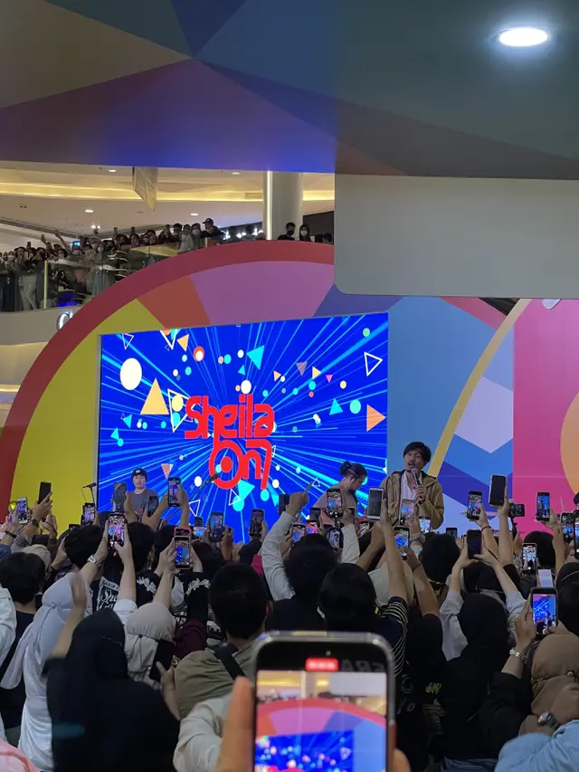 Penampilan Sheila On 7 Juga Sempat Diwarnai Kericuhan di Salah Satu Mal di Jakarta