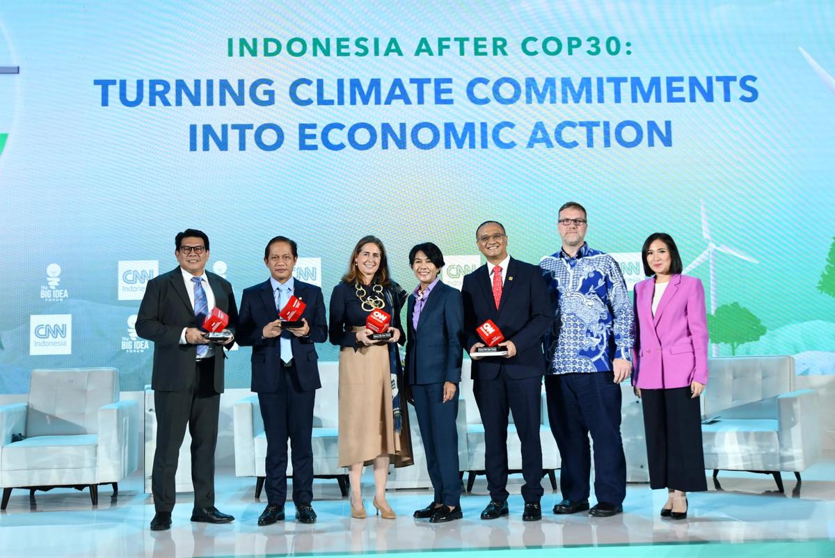 Diskusi bertajuk 'Navigating Growth in a Sustainable World After COP30' dalam gelaran 'Sustainability Summit'