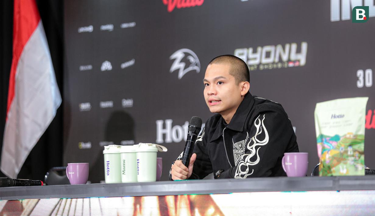 <p>CEO Byon, Yoshua Marcellos atau akrab disapa Cellos menggelar konferensi pers Byon Combat Showbiz Volume 4 yang berlangsung di SCTV Tower, Jakarta, Senin (28/10/2024) siang WIB. (Bola.com/Bagaskara Lazuardi)</p>