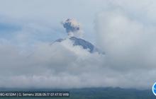 Erupsi Gunung Semeru Tiga Kali dalam Sehari, PVMBG Tetapkan Status Siaga dan Larangan Aktivitas