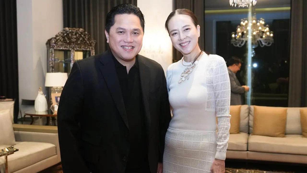 Ketua PSSI, Erick Thohir dengan Presiden Federasi Sepak Bola Thailand (FAT), Nualphan Lamsam atau Madam Pang.