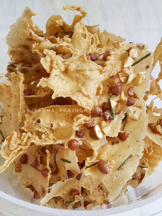 Cara Goreng Peyek agar Tipis dan Gurih, Serap Sedikit Minyak