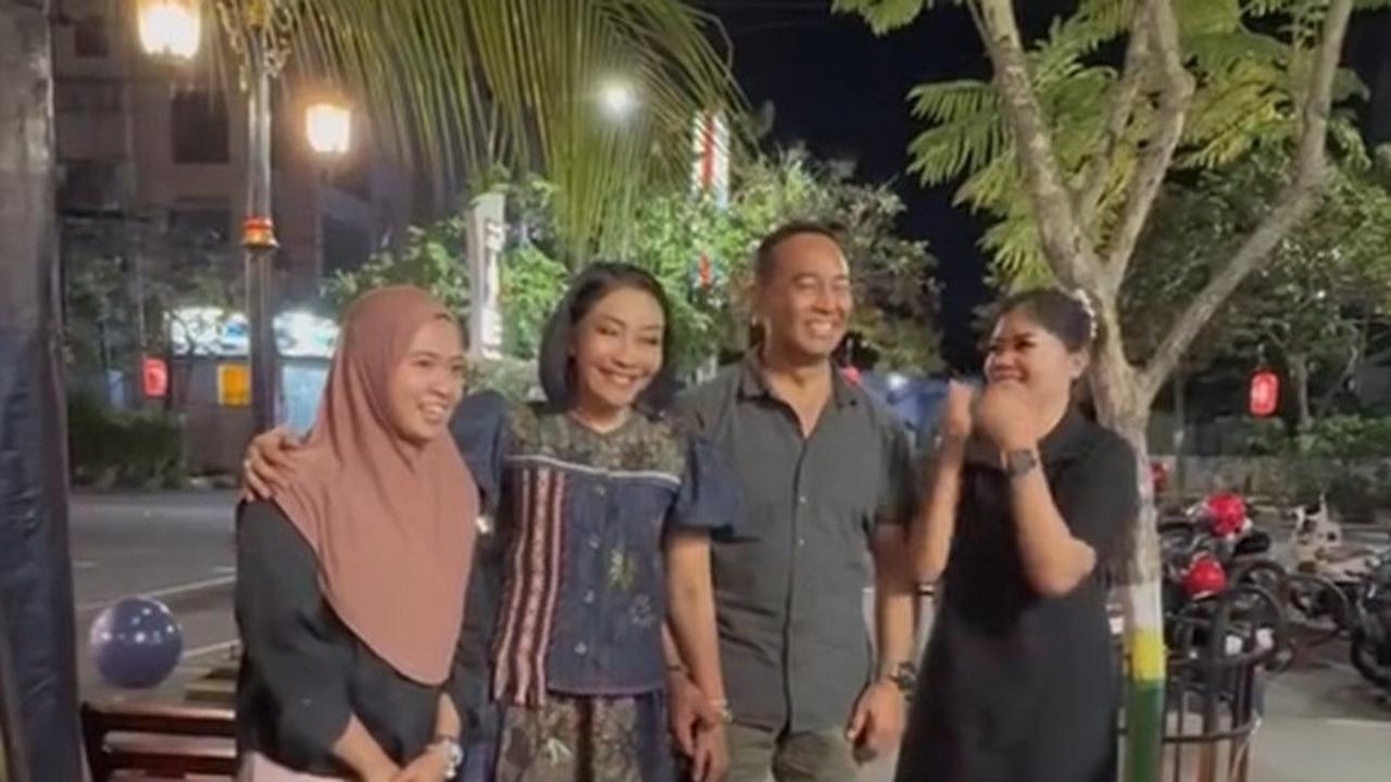 Eks Panglima TNI dan Istri Seruput Kopi Legend Asal Gunung Wilis, Kompaknya Enggak Kalah Sama Anak dan Menantu