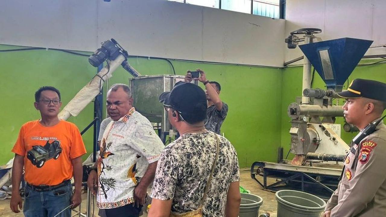 Pabrik Pakan Nabire Topang Ekonomi Petani dan Peternak, Kapolda Papua Tengah Beri Dukungan Penuh