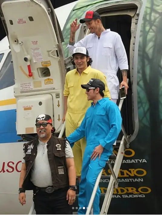 Jelang hari penayangan perdana diputar serentak di seluruh Indonesia hari ini, Kamis (31/8) tim produksi dan bintang utama film Wakop DKI Reborn: Jangkrik Bos Part 2 terus melakukan promosi. Tidak sedikit biaya promosi film ini. (Instagram/t_orasudi_ro)