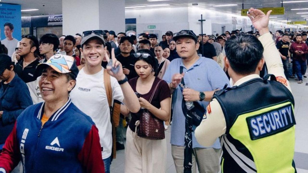 MRT Jakarta Catat Lonjakan Penumpang Tahun Baru, Lebih dari 326 Ribu Orang Nikmati Tarif Rp1