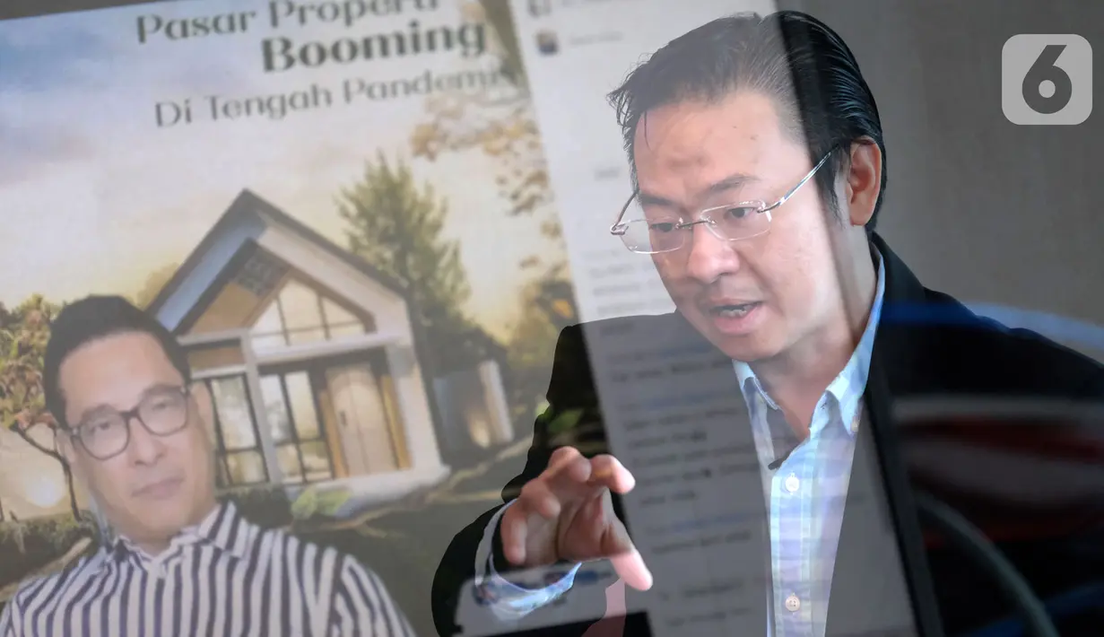 Assistant VP Kota Podomoro Zaldy Wihardja (kanan) dan Indonesia’s Favourite Trainer & Seminar Speaker James Gwee (kiri) pada acara webinar Kota Podomoro Tenjo di Jakarta (18/9/2020). Kebutuhan properti tetap tinggi ditengah situasi ekonomi yang dinamis akibat pandemi. (Liputan6.com/Pool)