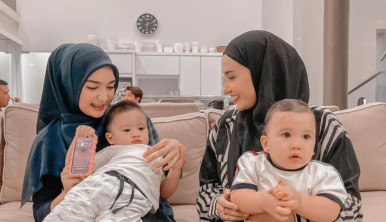 Ukkasya anak Zaskia Sungkar dan Athar Anak Citra Kirana (Instagram/zaskiasungkar15)
