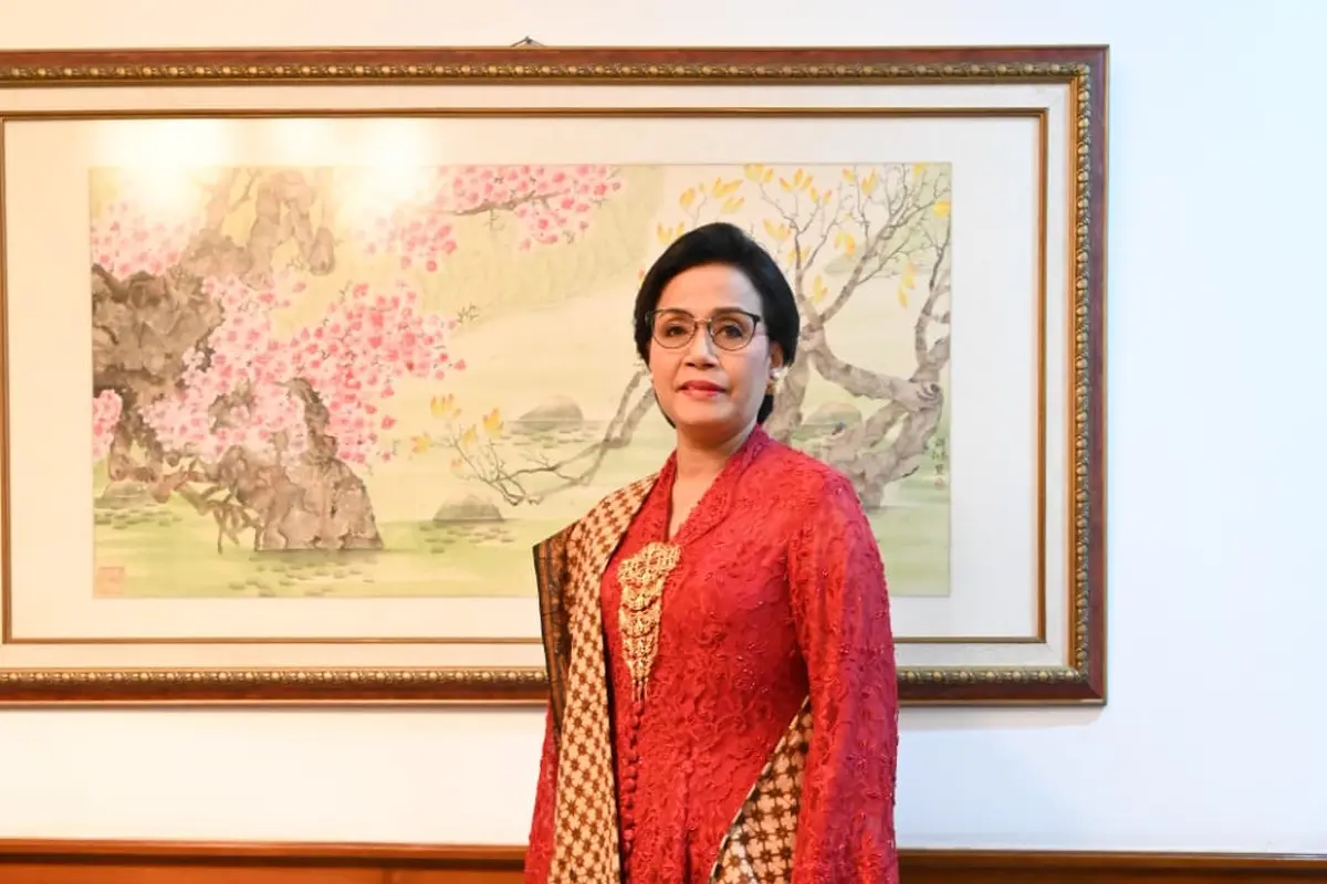 HUT RI Ke-74, Sri Mulyani Berbalut Kebaya Merah Menggelora