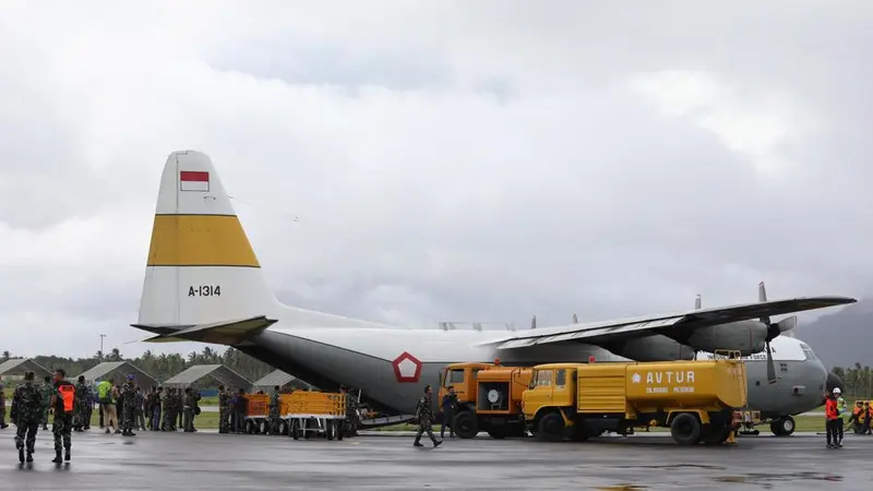 Kepala Badan Nasional Penanggulangan Bencana (BNPB) Letjen TNI Suharyanto, beserta rombongan telah tiba di Lanud Raden Sadjad Ranai, Kabupaten Natuna, Kepulauan Riau, Selasa (7/3/2023).