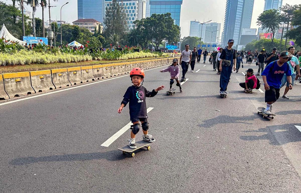 FOTO: Ratusan Skater Ramaikan Perayaan Hari Skateboard Sedunia di Jakarta