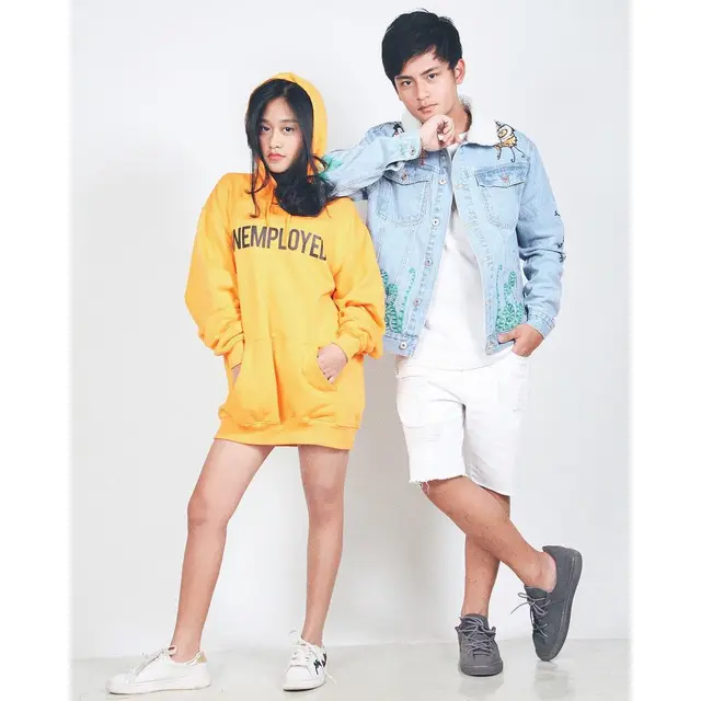 Gaya Randy Martin Saat Menggunakan Denim. (Sumber: Instagram/randymartinnn)
